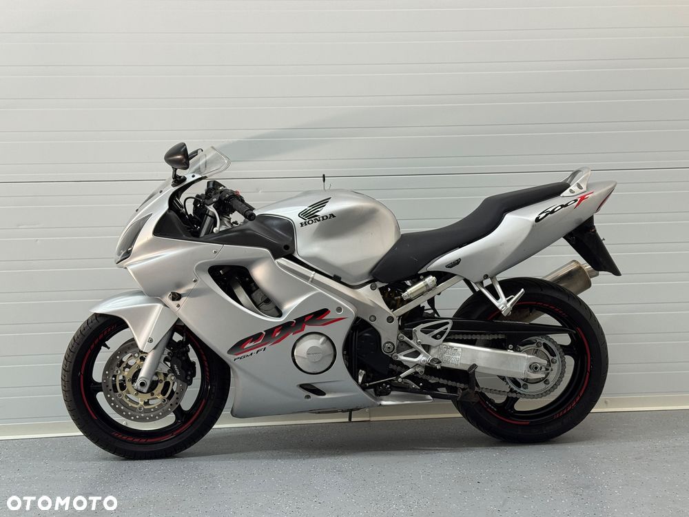 Honda CBR - 15