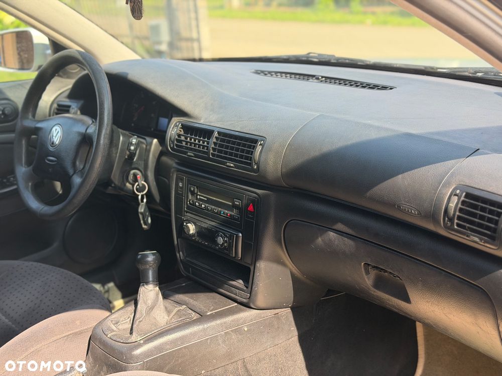 Volkswagen Passat 1.9 TDI CL - 16
