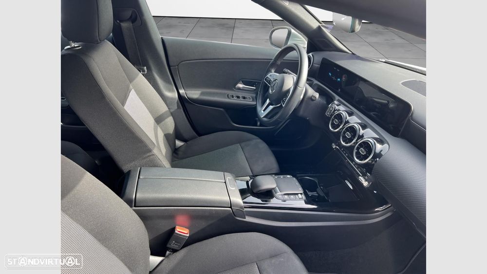 Mercedes-Benz CLA 180 d Shooting Brake Style Plus Aut. - 11