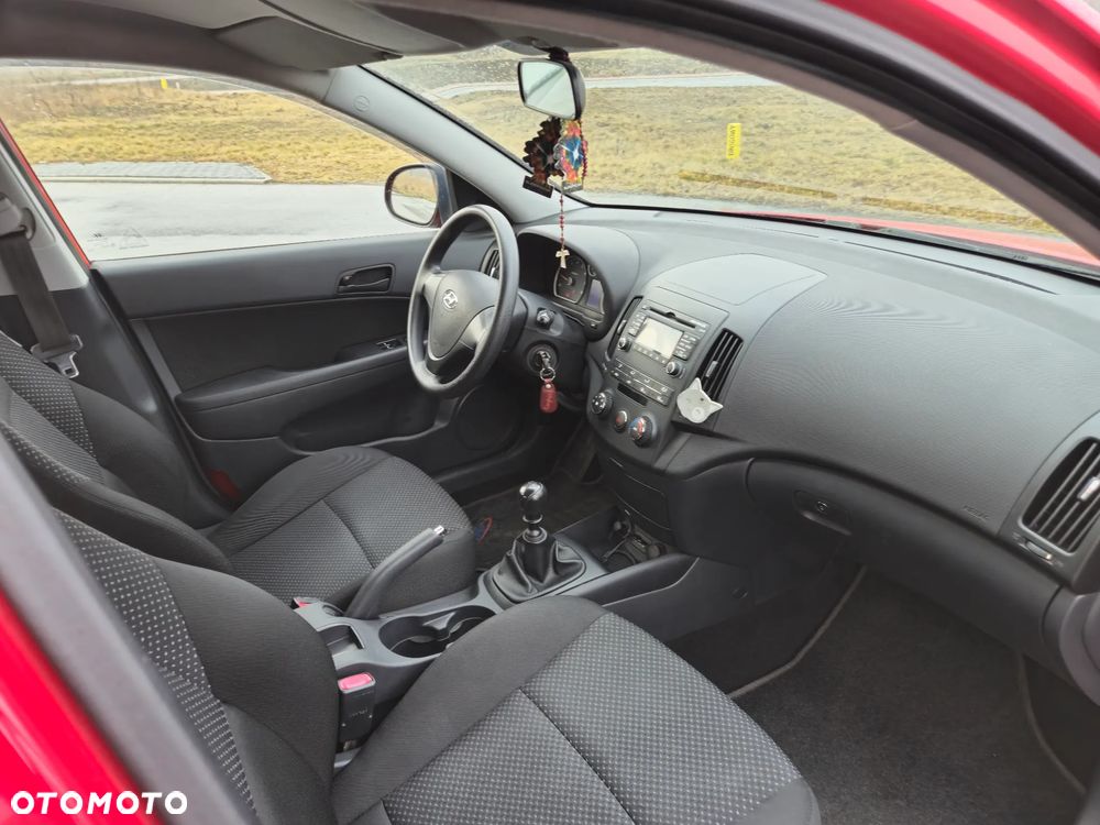 Hyundai i30 1.4 Classic + - 11