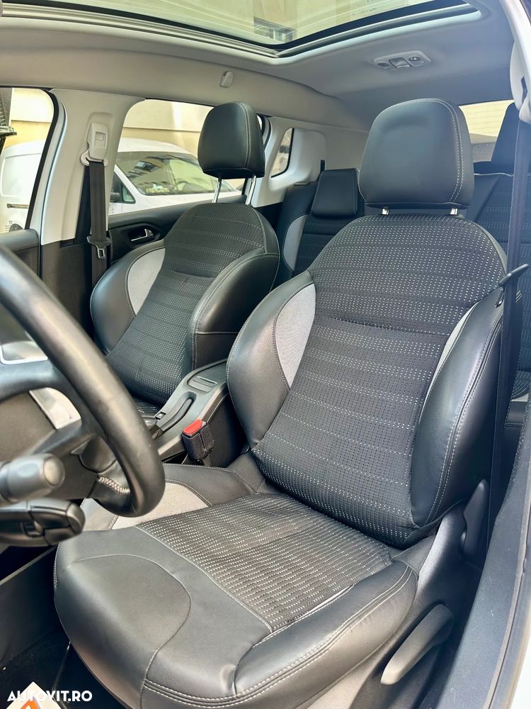 Peugeot 2008 - 5