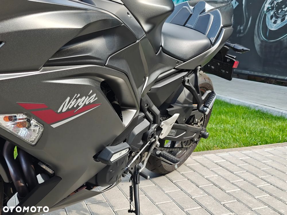 Kawasaki Ninja - 7