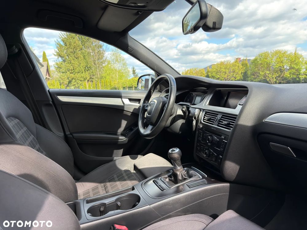 Audi A4 Avant 1.8 TFSI Ambiente - 37