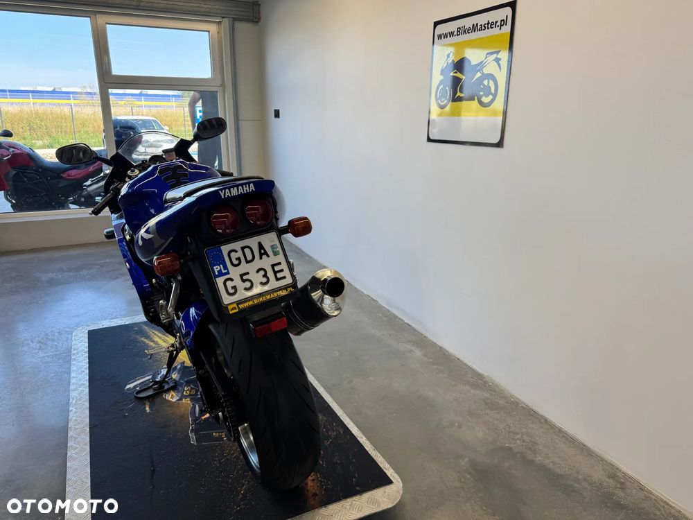 Yamaha YZF - 7