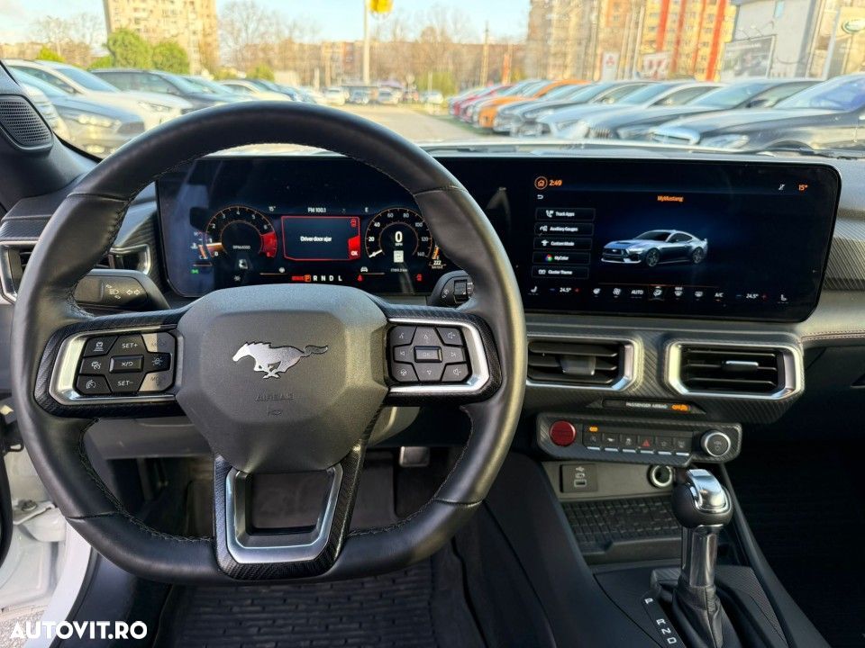 Ford Mustang - 22
