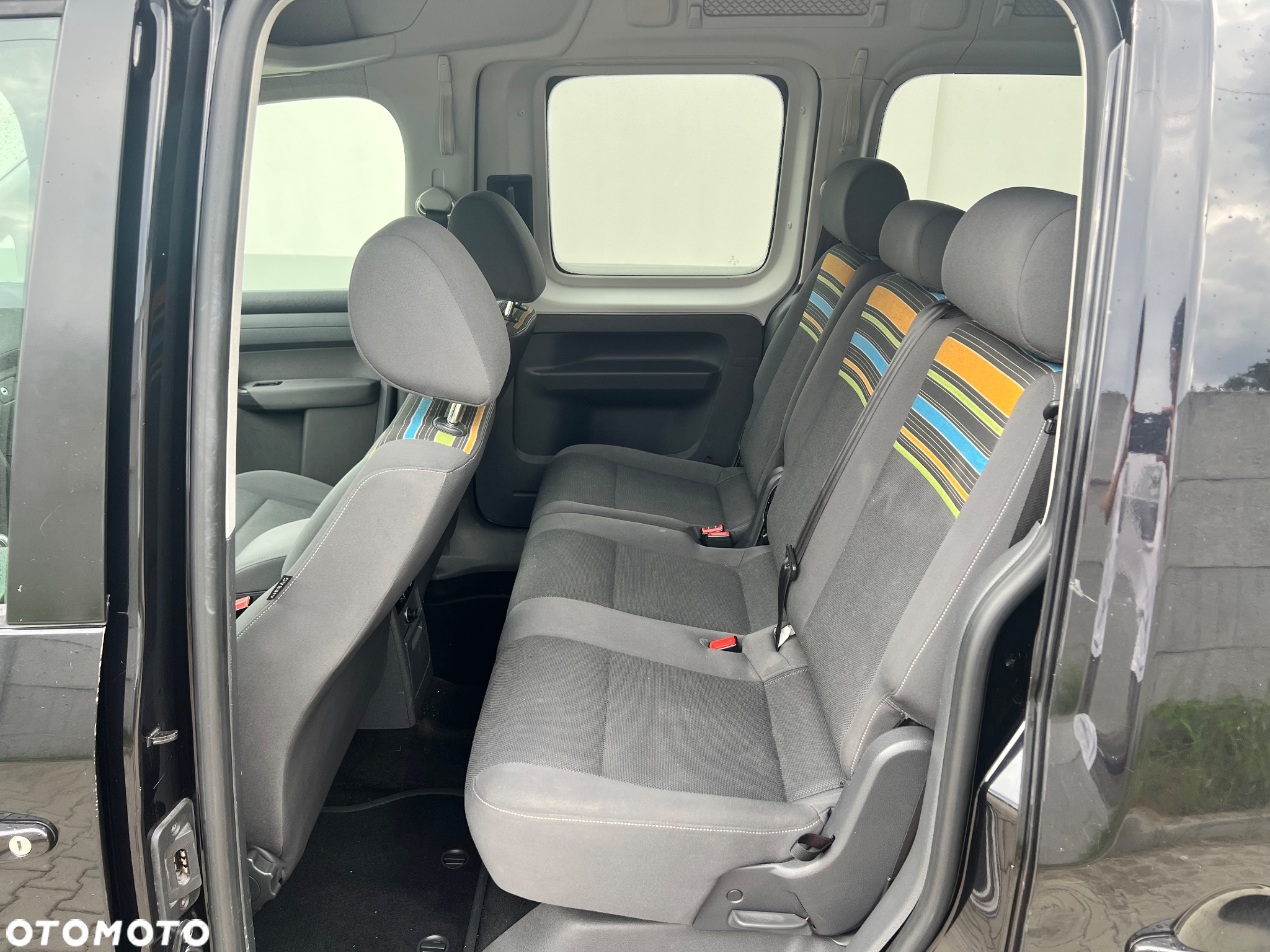 Volkswagen Caddy Maxi 1.6 TDI Comfortline DSG - 26
