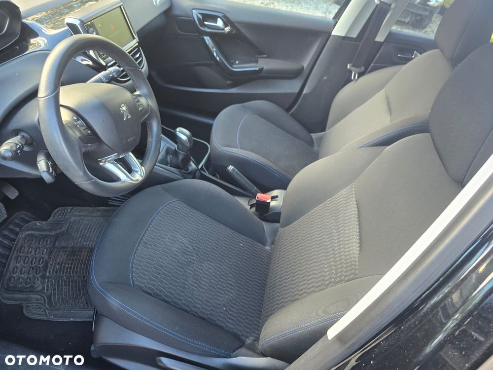Peugeot 208 1.2 PureTech Access - 19