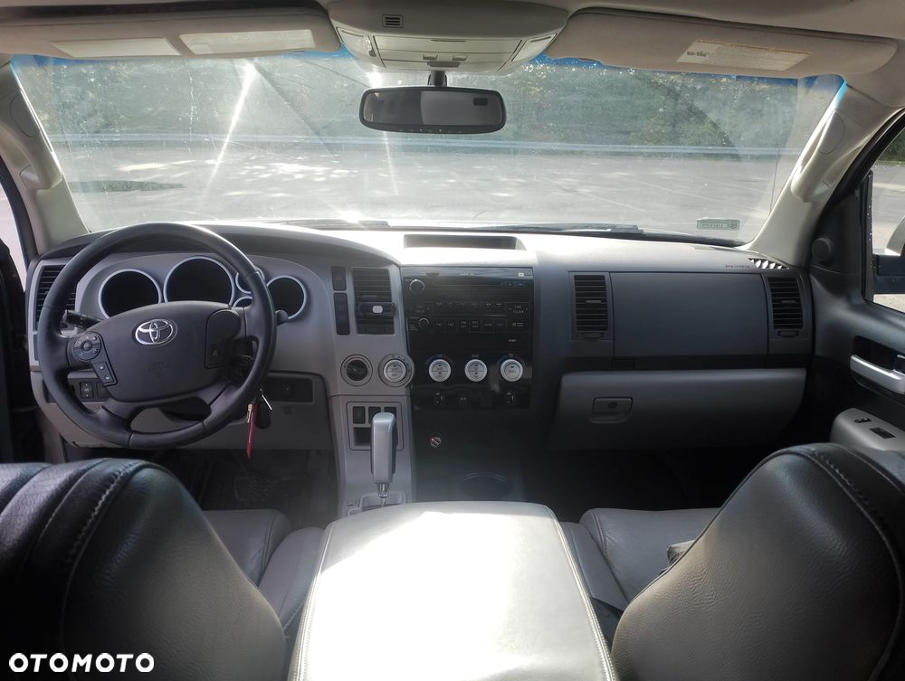 Toyota Tundra - 5