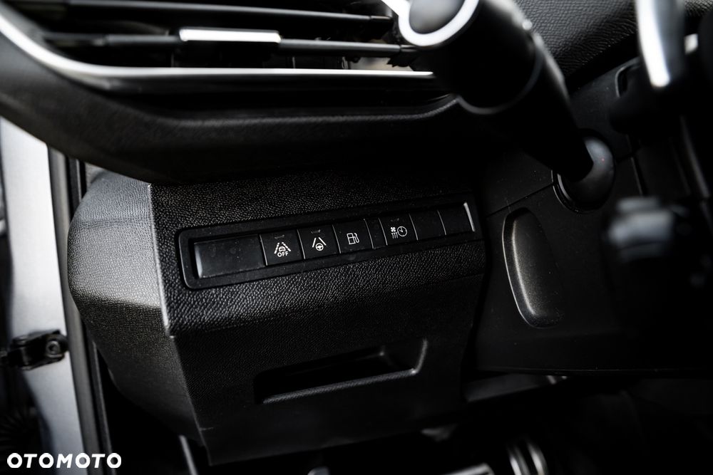 Peugeot 3008 PureTech 180 Stop & Start GPF EAT8 GT - 24