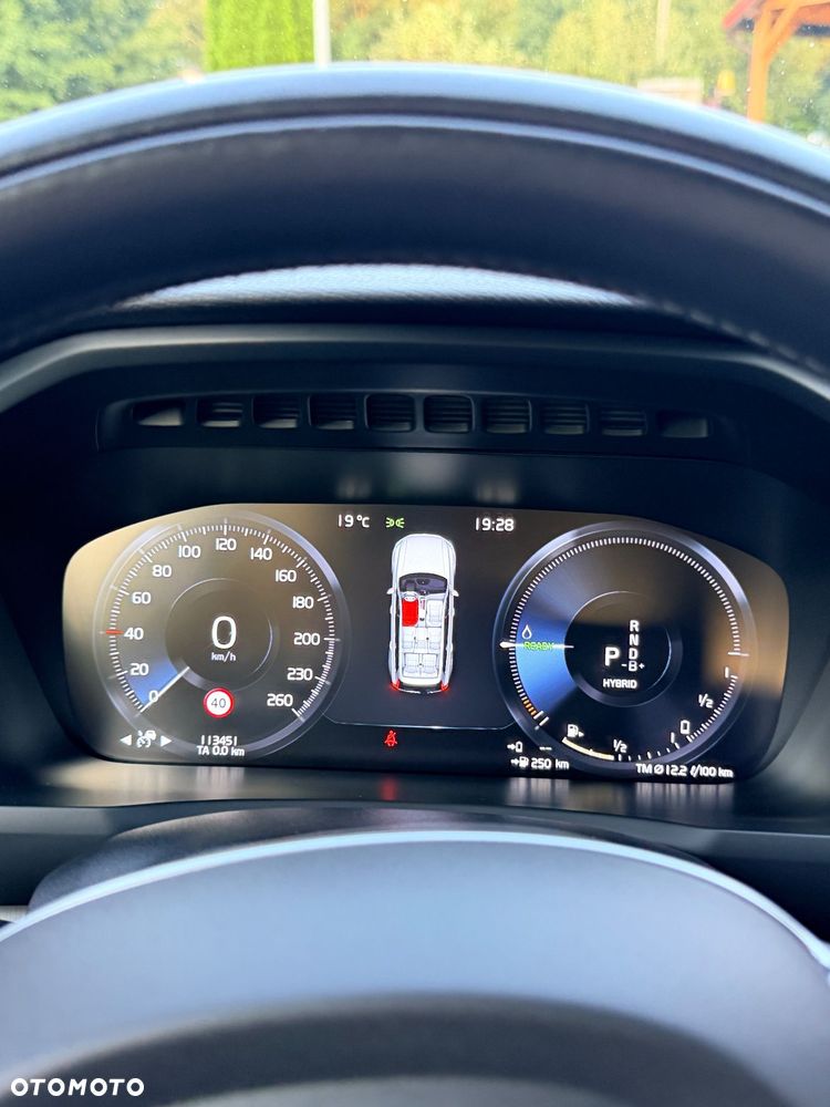 Volvo XC 90 T8 AWD Recharge Geartronic RDesign Edition - 28