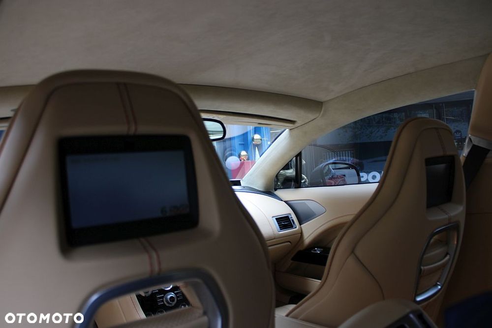 Aston Martin Rapide S - 38