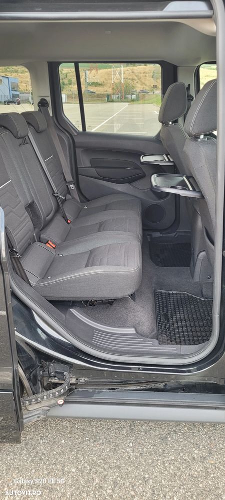 Ford Tourneo Connect - 14