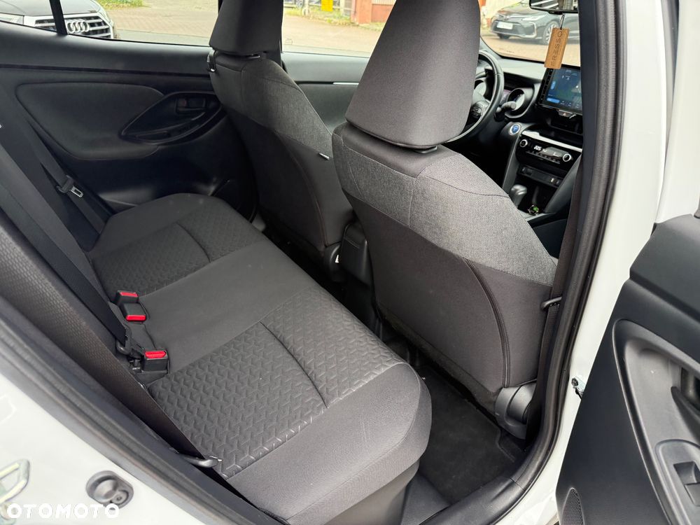 Toyota Yaris Cross - 12