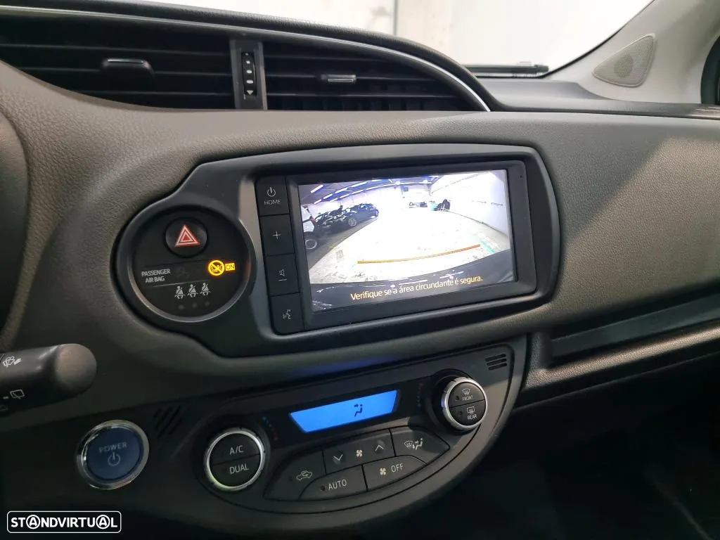 Toyota Yaris 1.5 HSD Comfort - 9