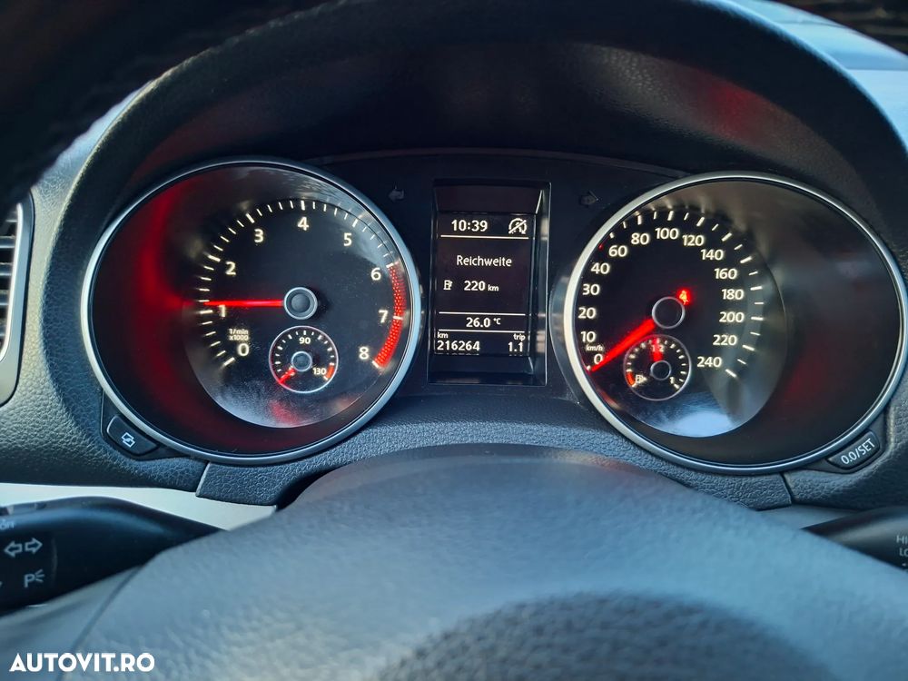 Volkswagen Golf - 16