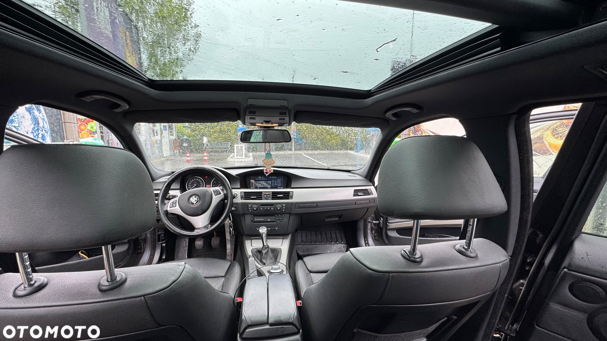 BMW Seria 3 325xi Touring - 16