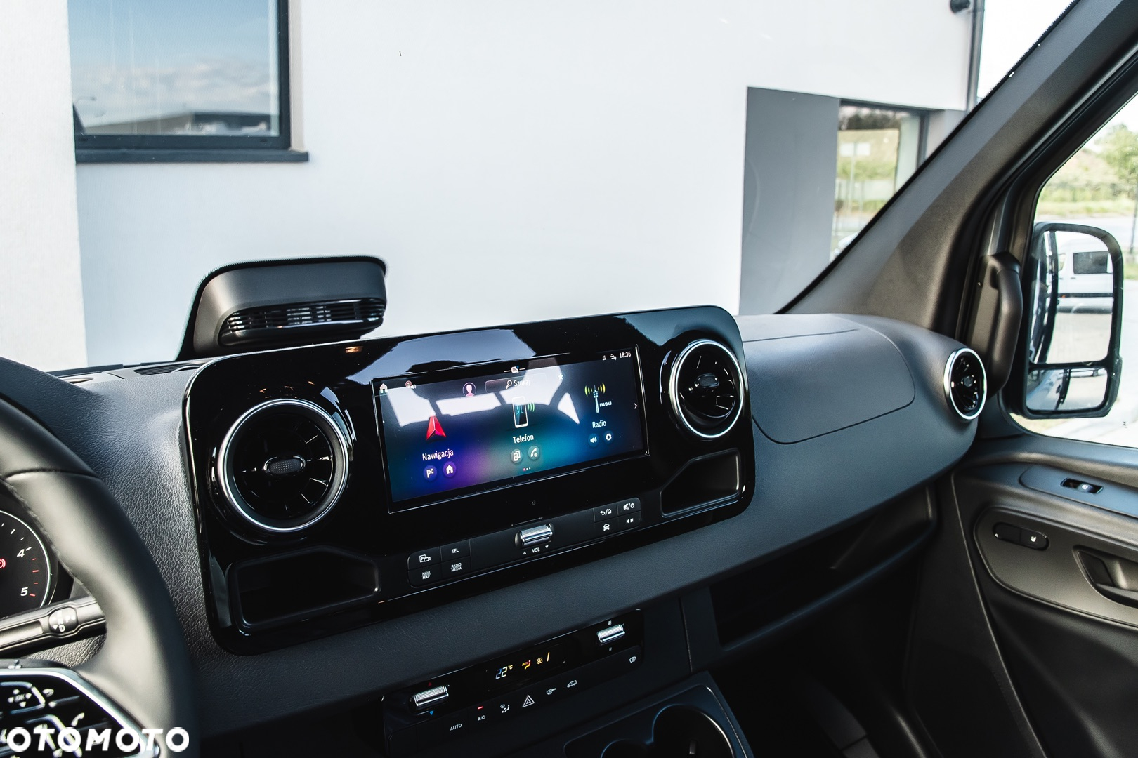 Mercedes-Benz Sprinter - 13