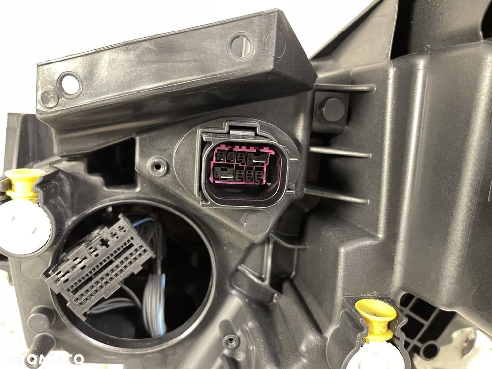 CUPRA BORN 21- LAMPA PRAWA PRZEDNIA PRAWY PRZÓD FULL LED EUROPA - 11