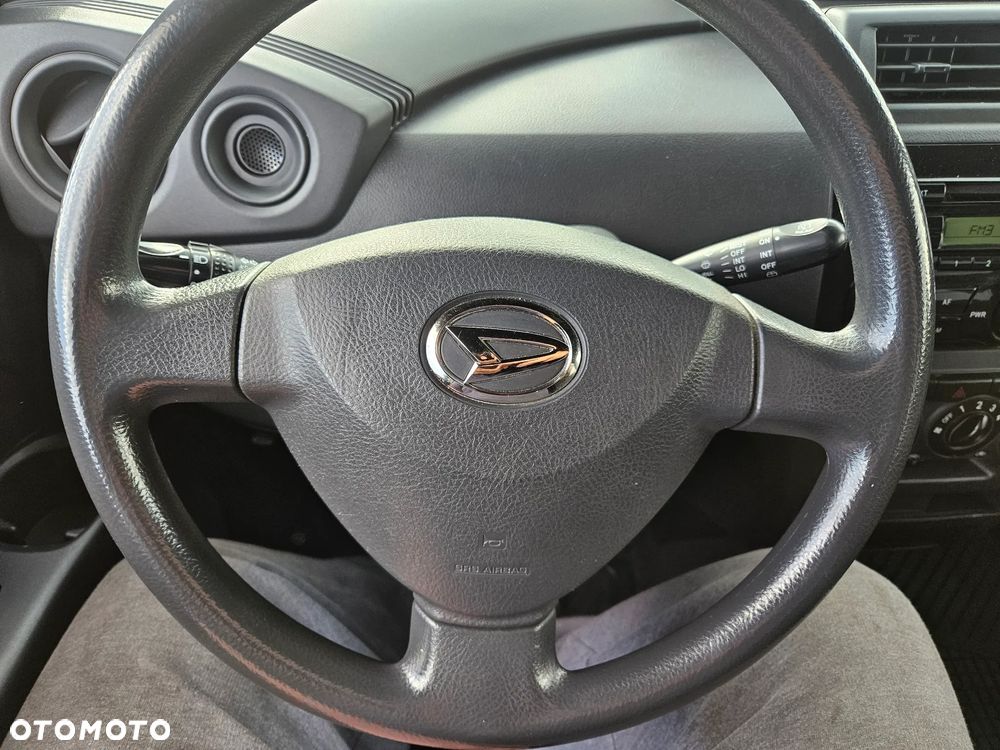 Daihatsu Materia - 18