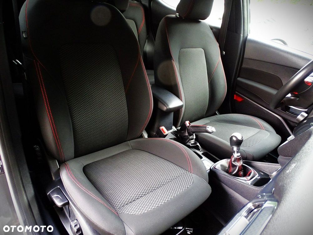 Ford Fiesta 1.0 EcoBoost Hybrid S&S ST-LINE X - 37