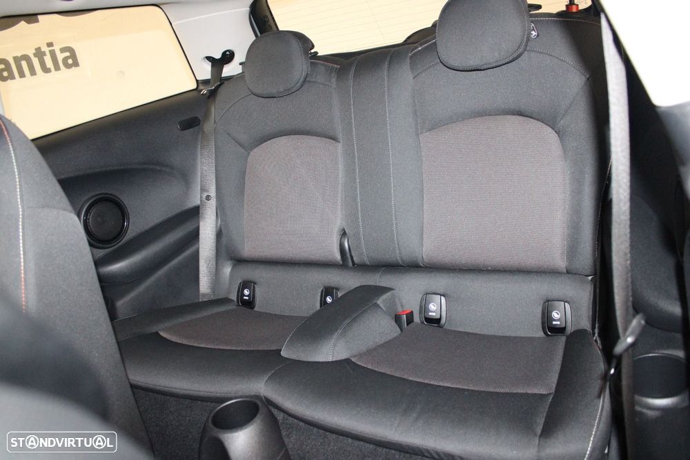 MINI 3 Portas One - 30