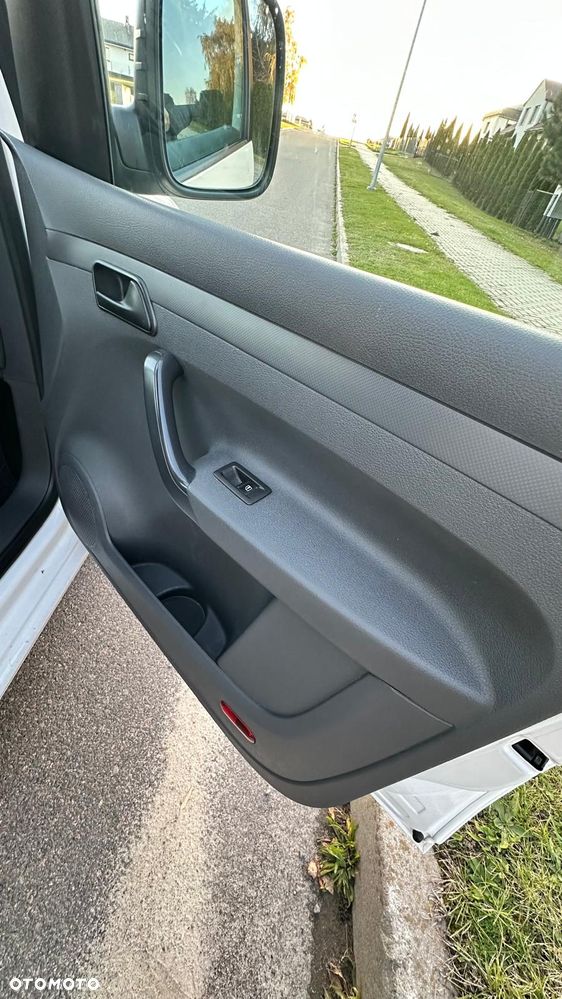 Volkswagen CADDY - 13