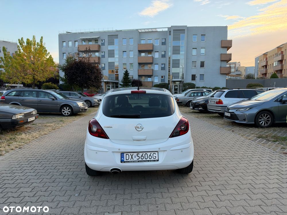 Opel Corsa 1.4 16V Sport - 9