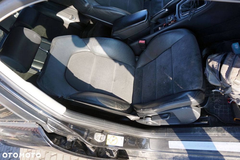 AUDI A4 B7 KOMBI 2006 LZ9Y 2.0 TDI BPW 140KM JEM CZARNY na części - 13