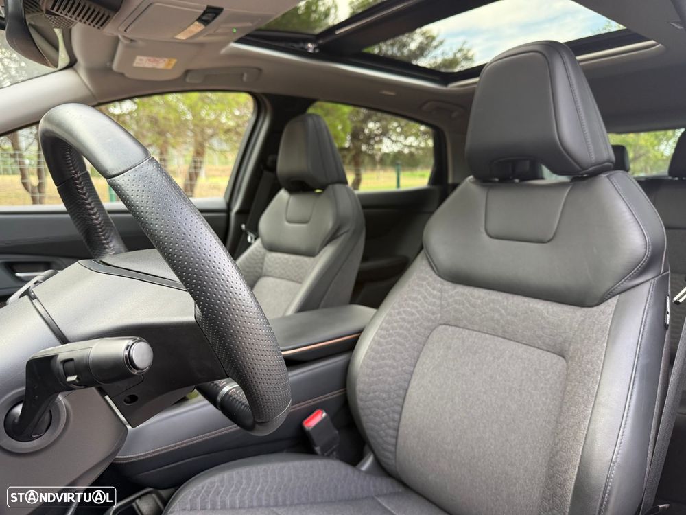 Nissan Ariya 63 kWh Advance Carr. 22kW + Teto Panorâmico - 29