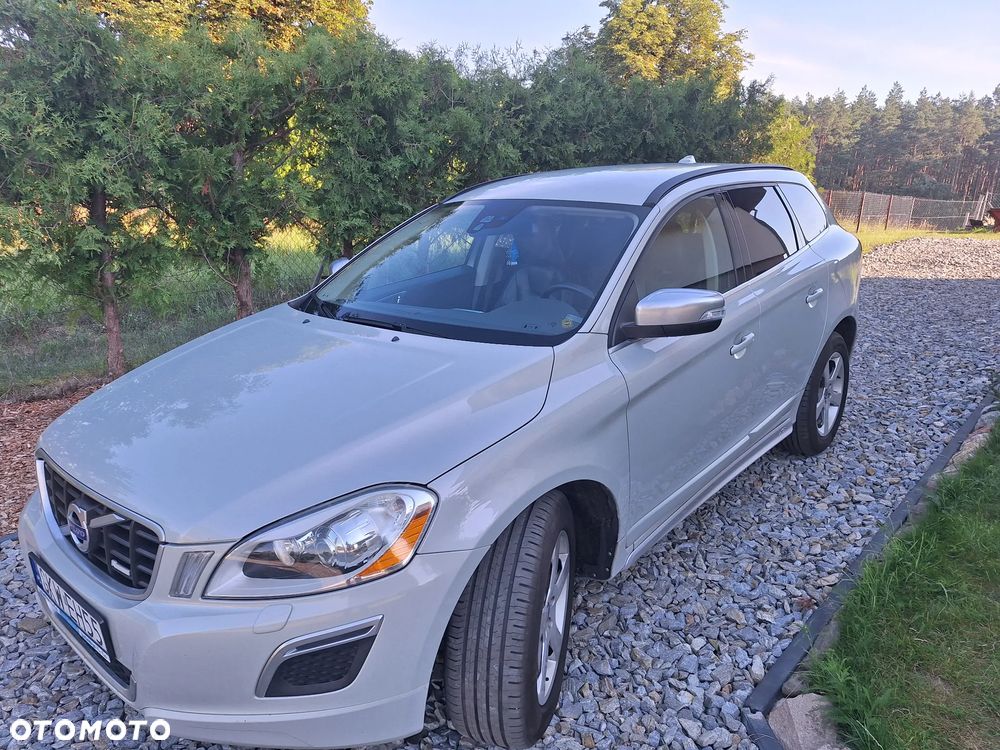 Volvo XC 60 D4 R-Design - 1