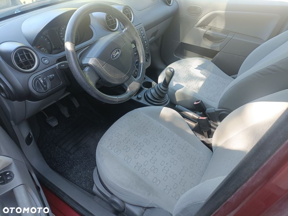 Ford Fiesta - 7