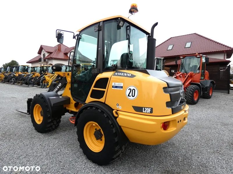 Volvo L20F Z Niemiec / Tylko 2.300mtg / Stan Idealny / - 2