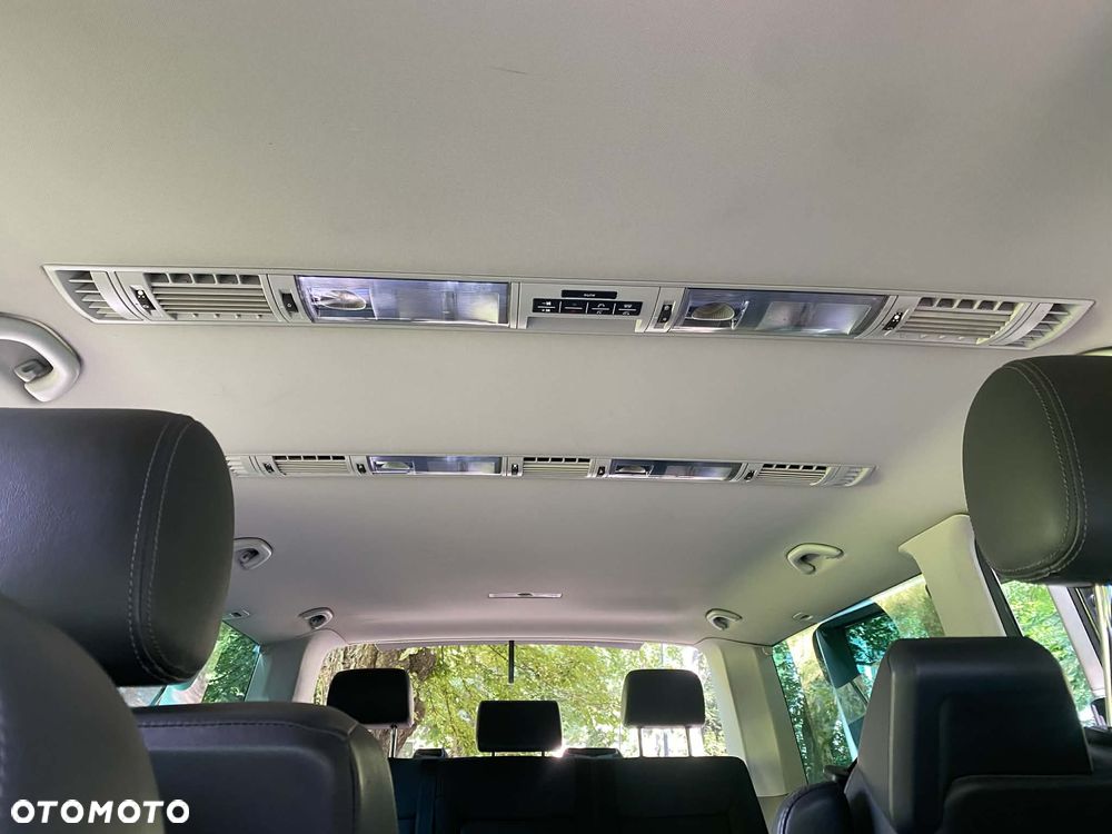 Volkswagen Multivan - 16