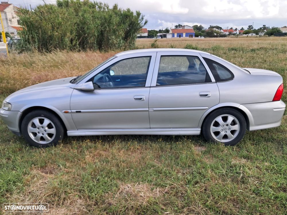 Opel Vectra 1.6 Elegance - 2