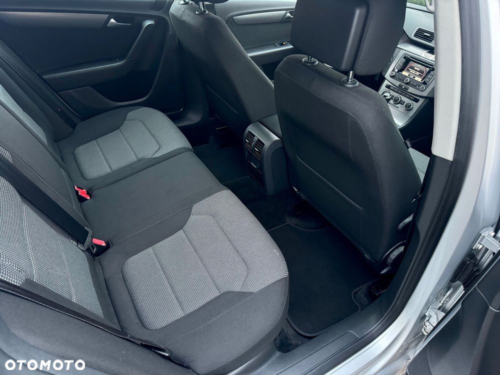 Volkswagen Passat Variant 2.0 TDI BlueMotion Technology Comfortline - 13