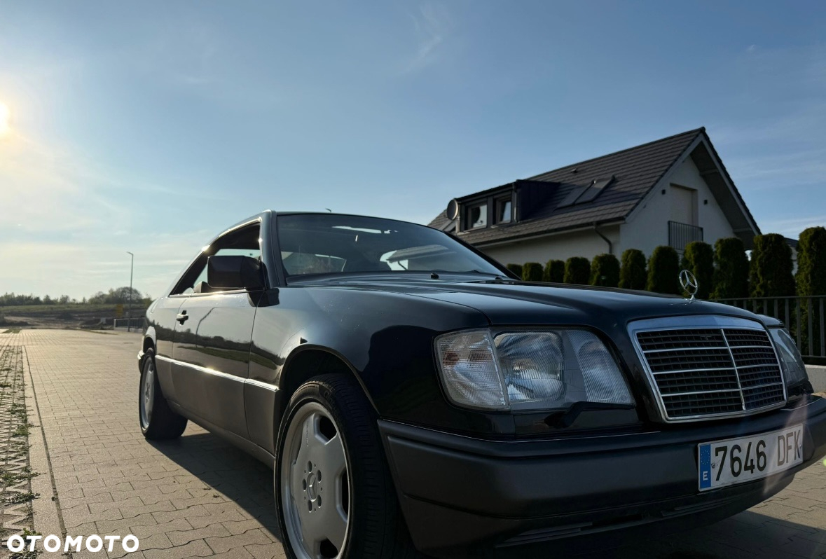 Mercedes-Benz Klasa E 320 - 13