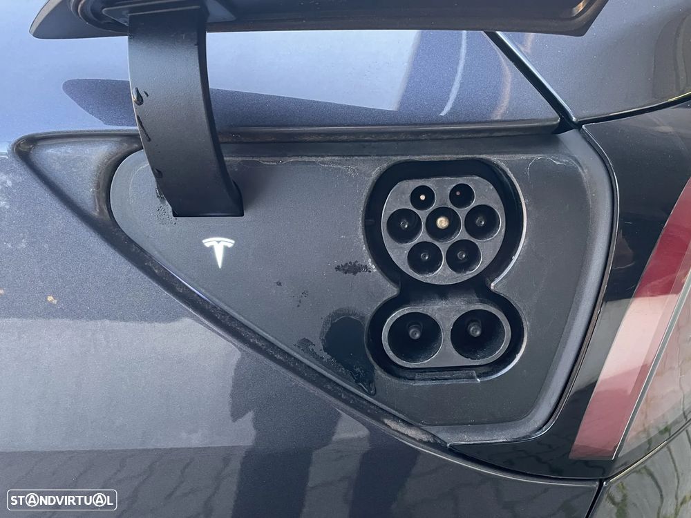 Tesla Model 3 RWD - 13