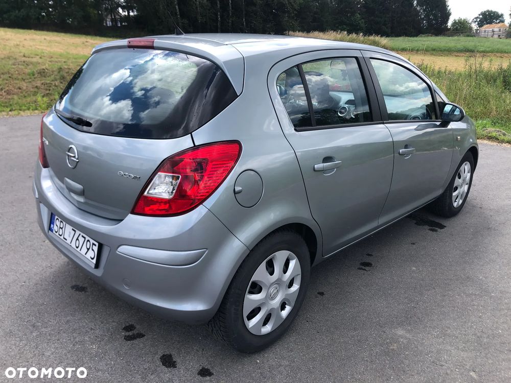 Opel Corsa 1.3 CDTI Cosmo - 4