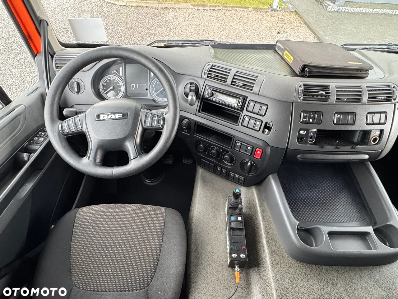 DAF CF 400 / 6X2 / HAKOWIEC / ZABUDOWA PALFINGER - 20 000 KG / Z NIEMIEC - 30