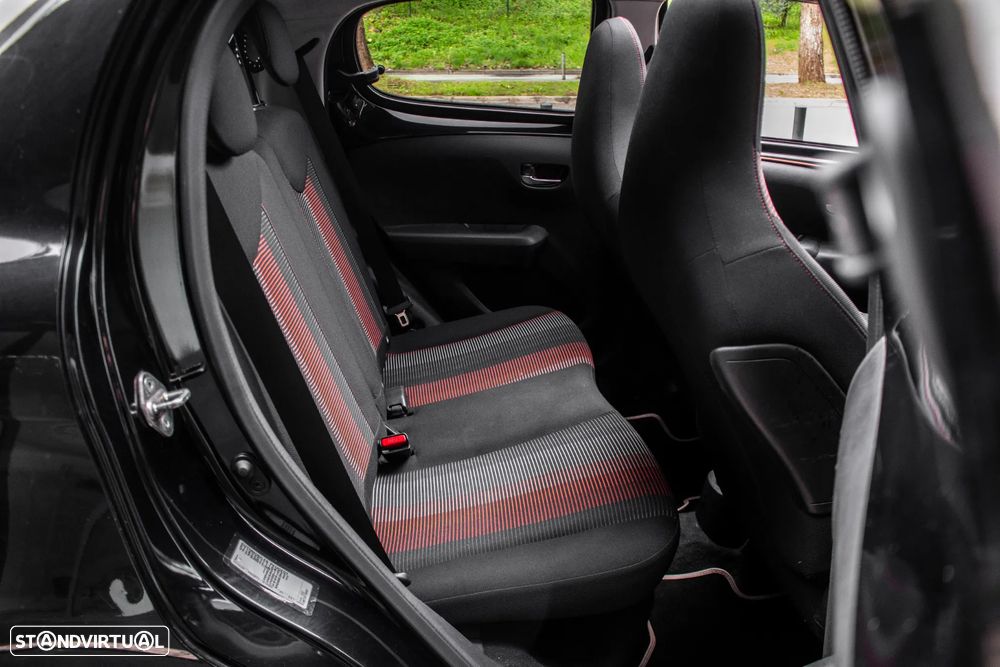 Peugeot 108 1.2 PureTech Top! Roland Garros - 28