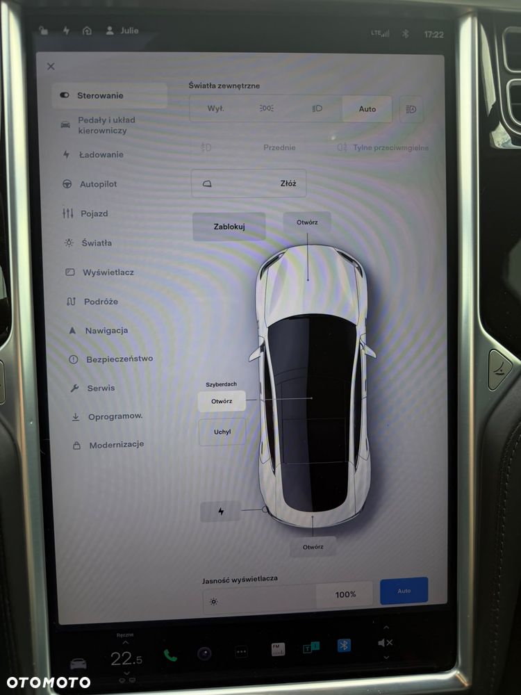 Tesla Model S - 21