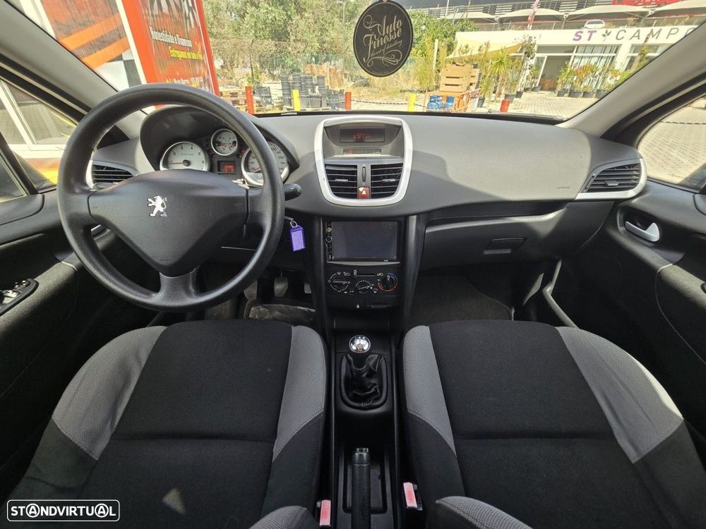 Peugeot 207 1.4 16V Trendy - 13