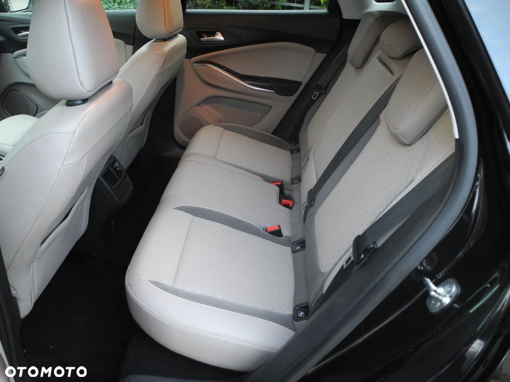 Opel Grandland X - 16