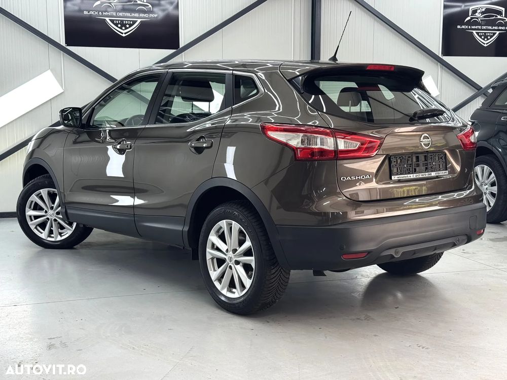 Nissan Qashqai 1.6 DCI Xtronic ACENTA - 15