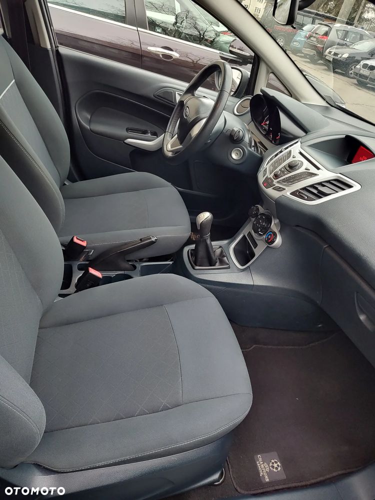 Ford Fiesta 1.25 Champions Edition - 18