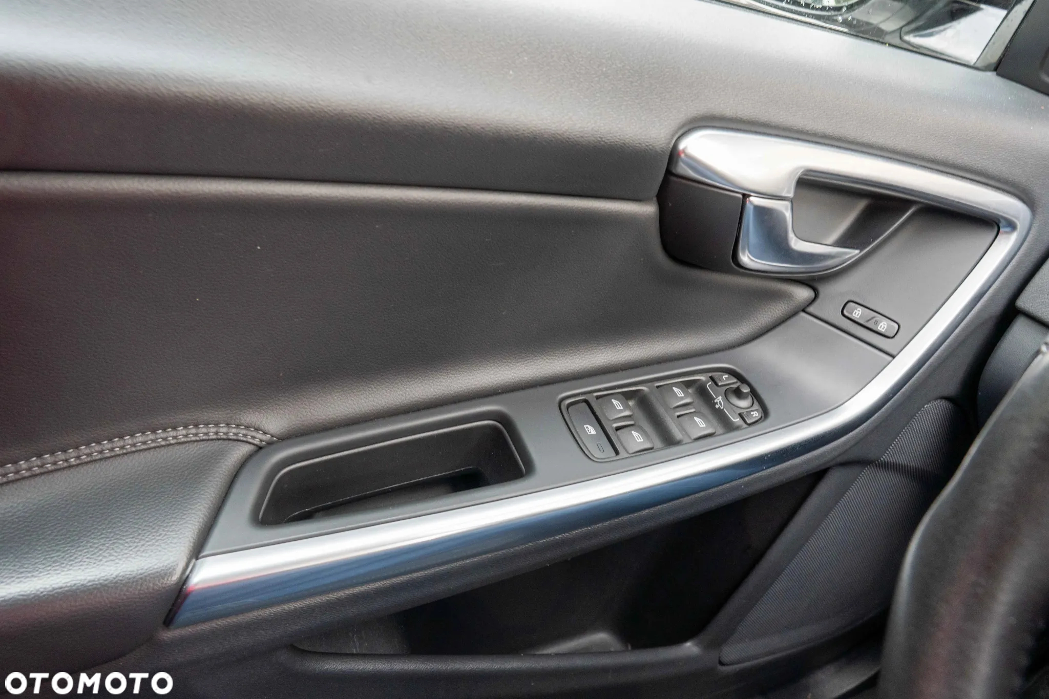 Volvo V60 Cross Country T5 AWD Momentum - 15