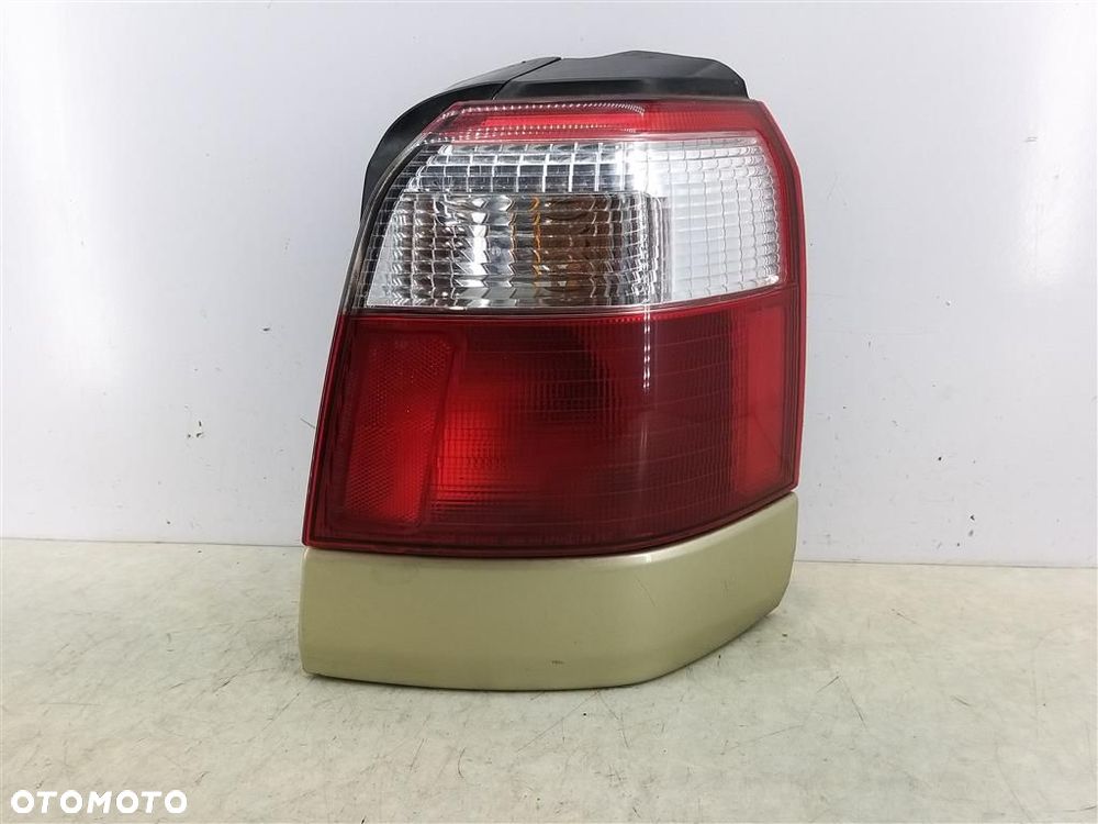 Lampa prawa tylna tył Subaru  I 1997-2002 Forester - 1
