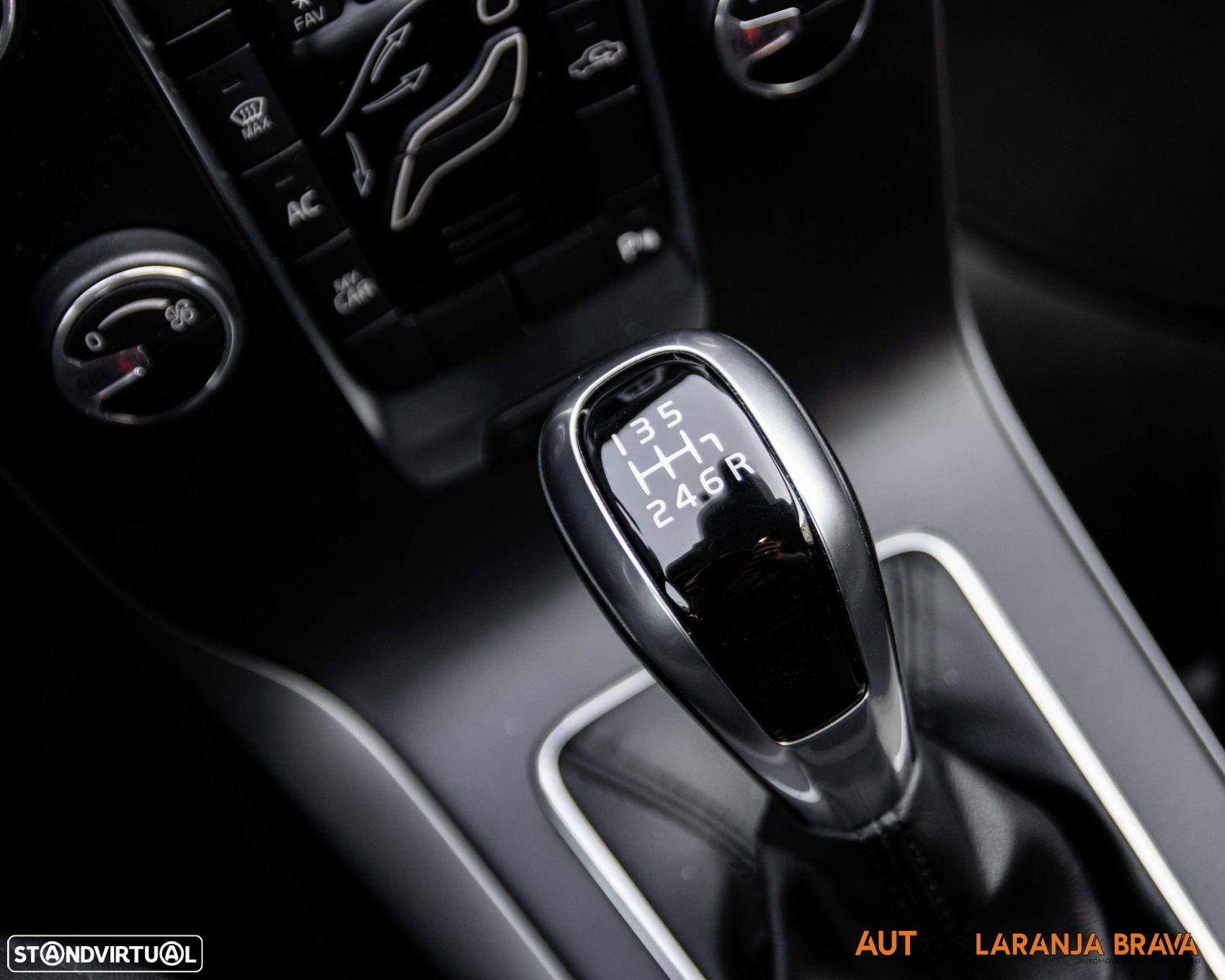 Volvo V40 2.0 D2 Summum Geartronic - 26