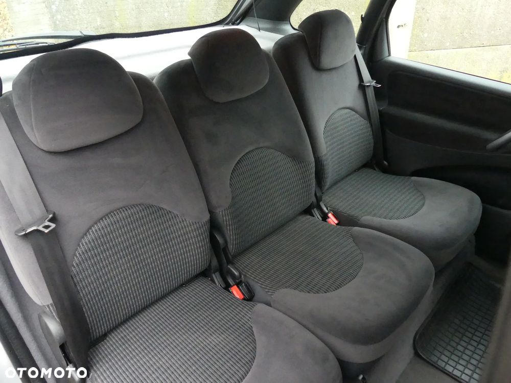 Citroën Xsara Picasso 1.6 Style - 9
