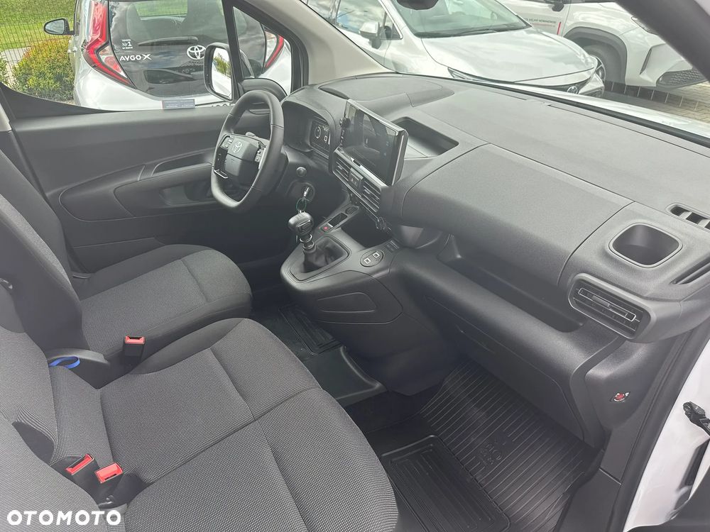 Toyota Proace City - 10